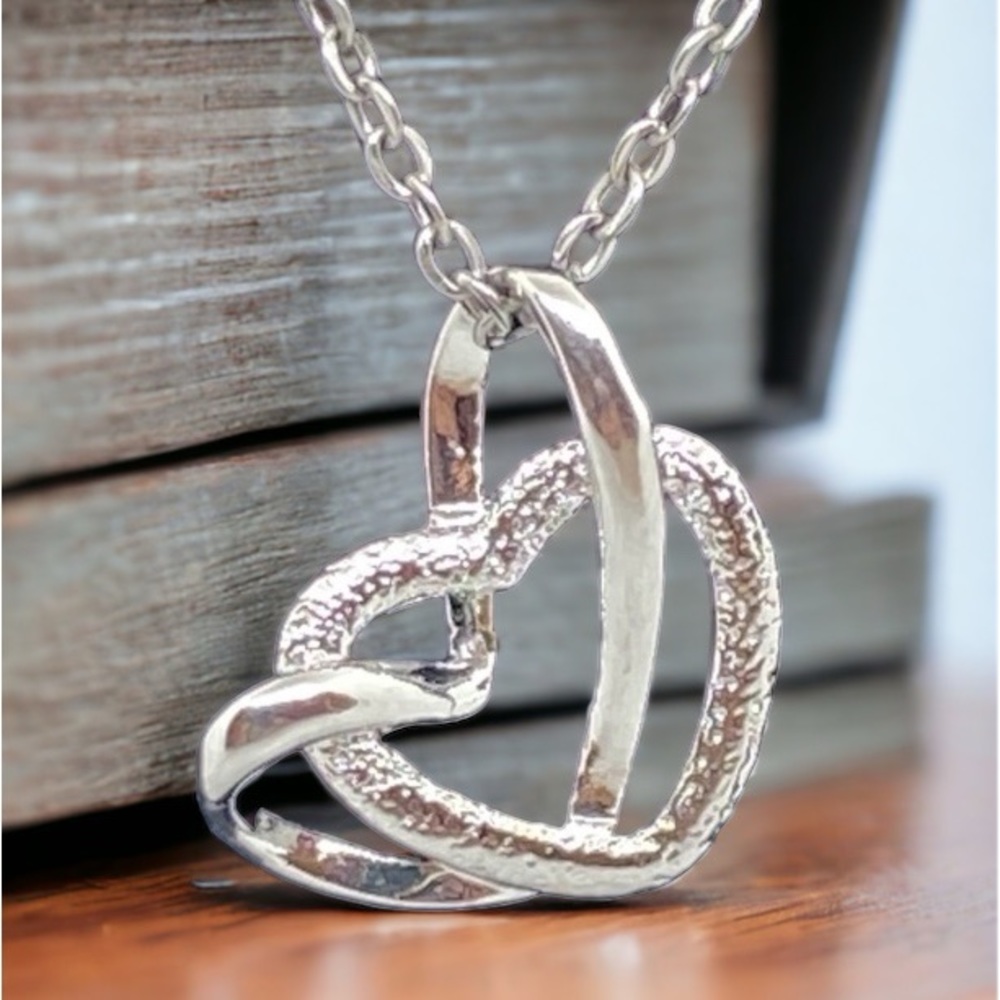 Heart pendant